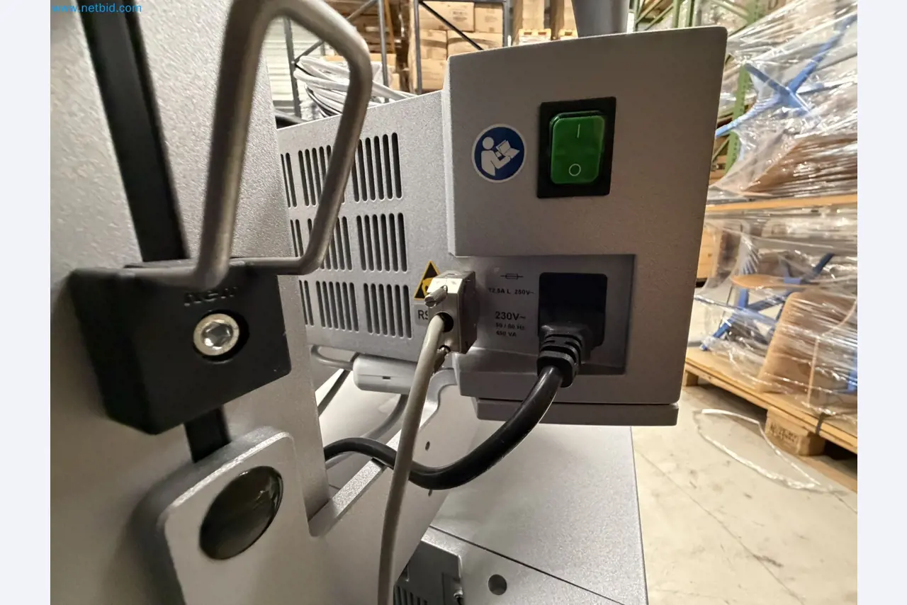 Medical devices for ophthalmology from a Swiss hospital-16