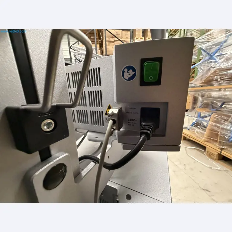 Medical devices for ophthalmology from a Swiss hospital-16