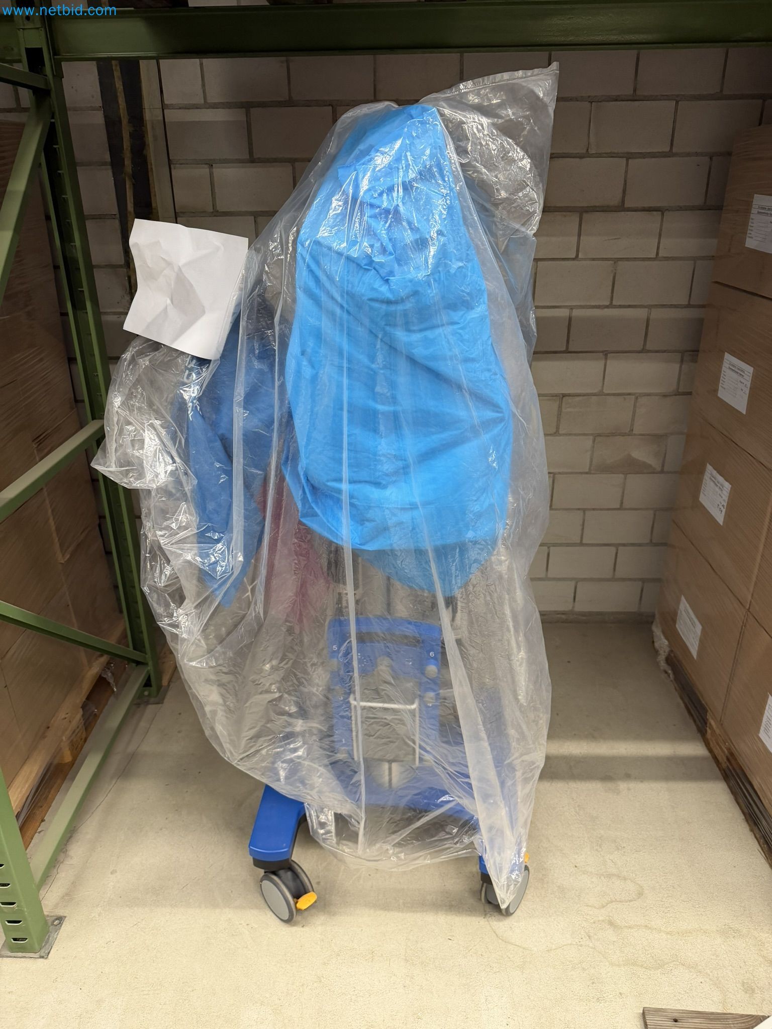 Medical devices for ophthalmology from a Swiss hospital-23