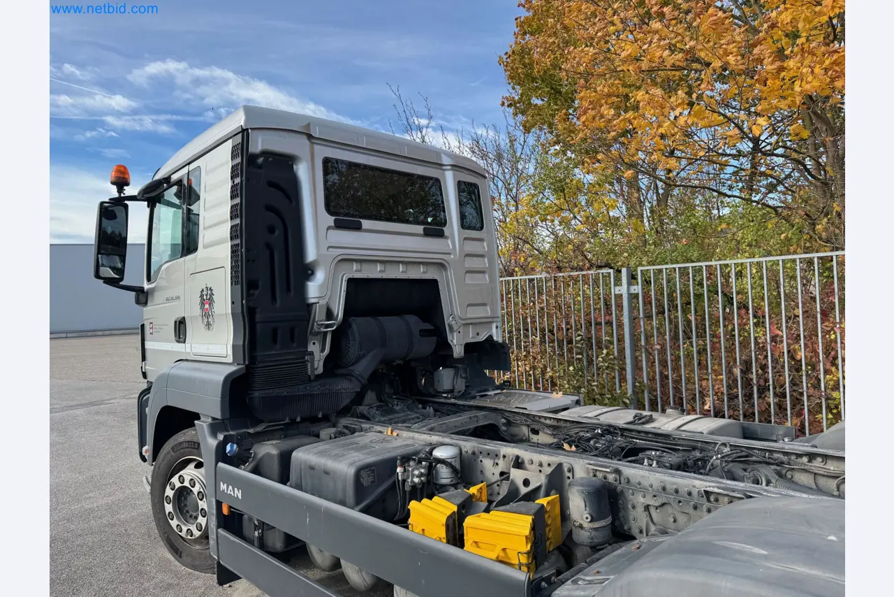 Machines and vehicles of a stage and building services engineering company-32