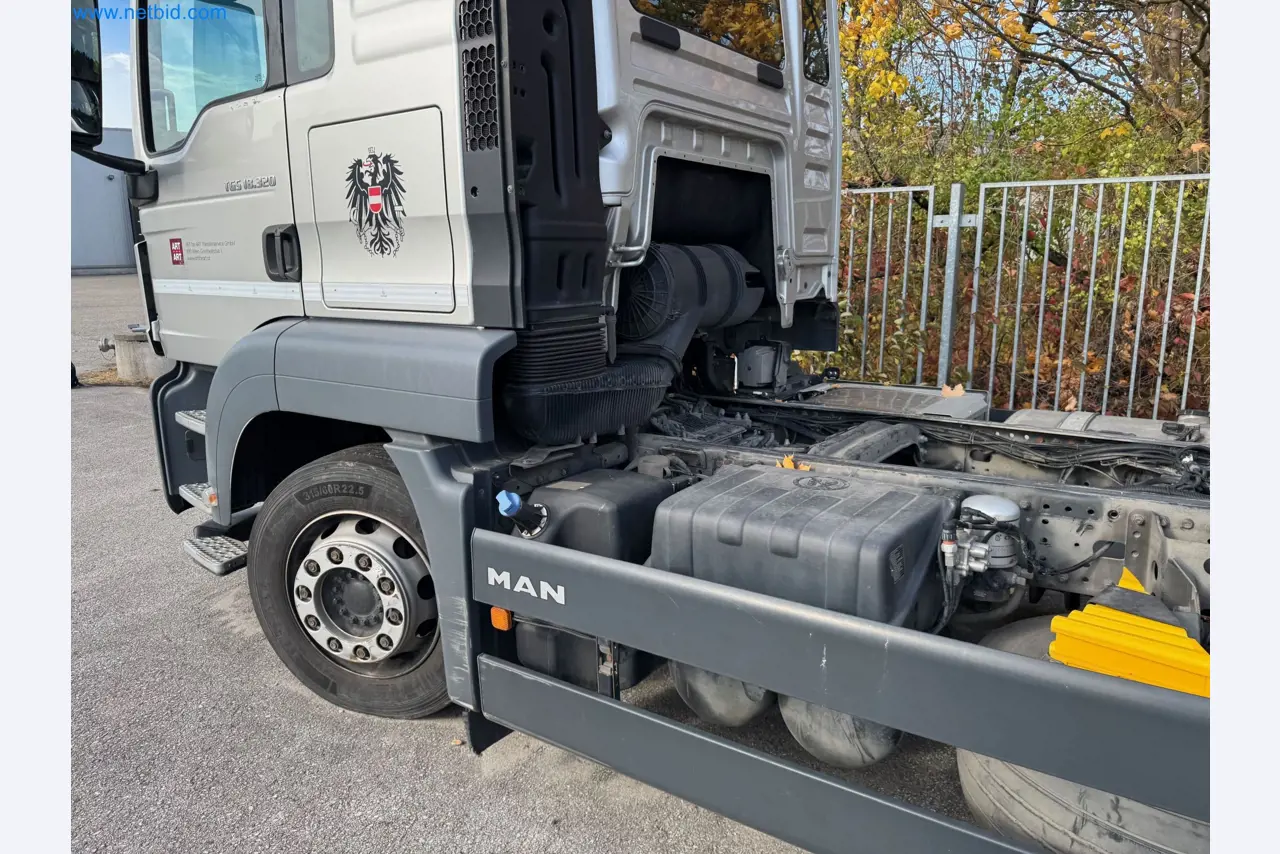 Machines and vehicles of a stage and building services engineering company-35