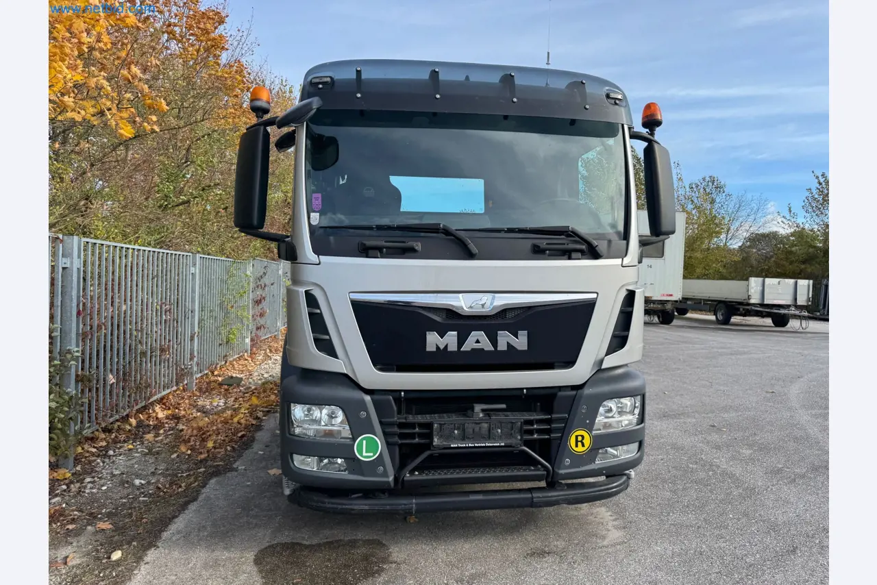 Machines and vehicles of a stage and building services engineering company-6