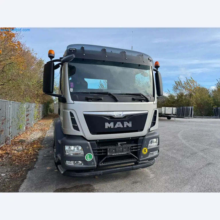 Machines and vehicles of a stage and building services engineering company-7