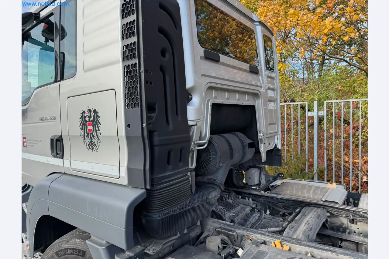 Machines and vehicles of a stage and building services engineering company-89