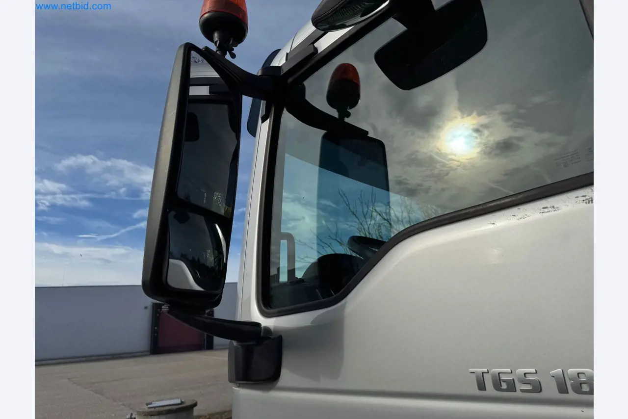 Machines and vehicles of a stage and building services engineering company-97