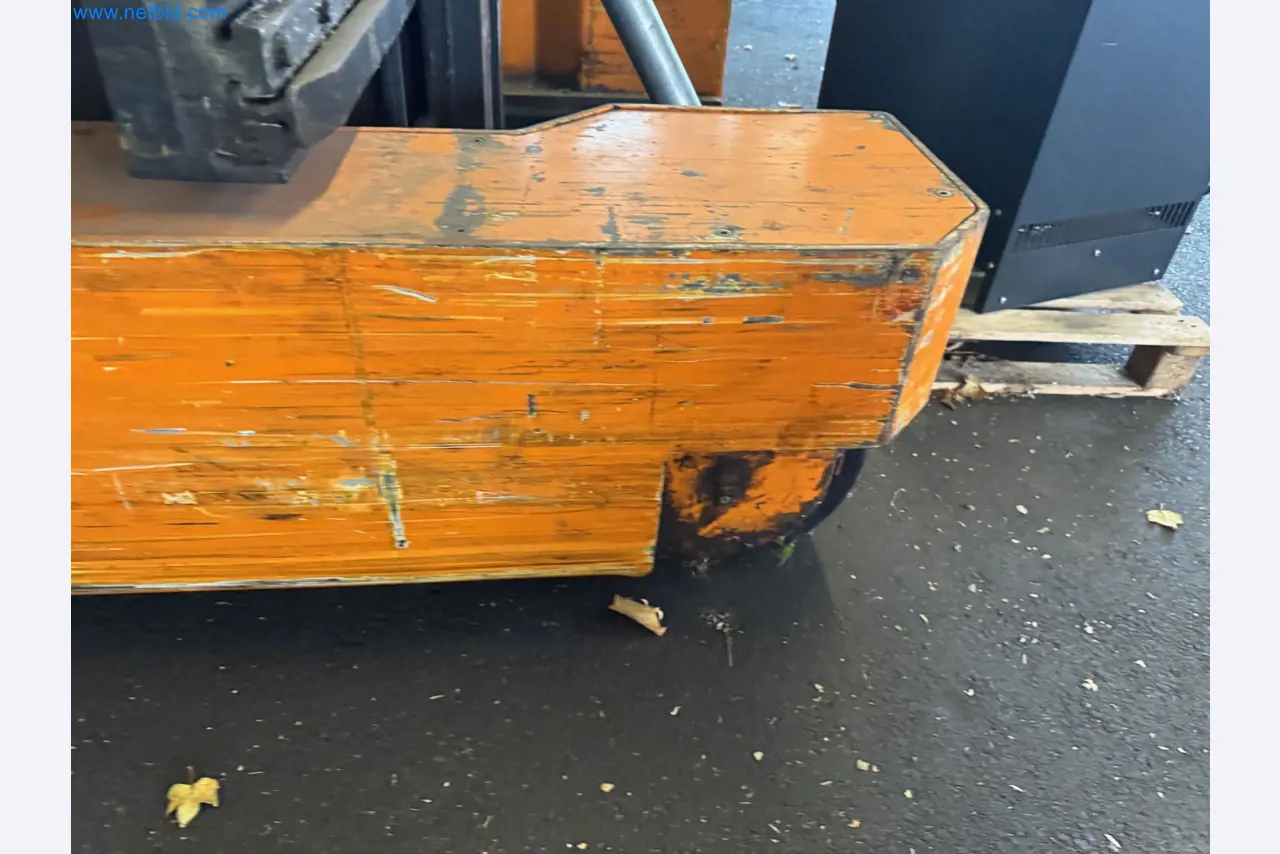 Machines and vehicles of a stage and building services engineering company-31