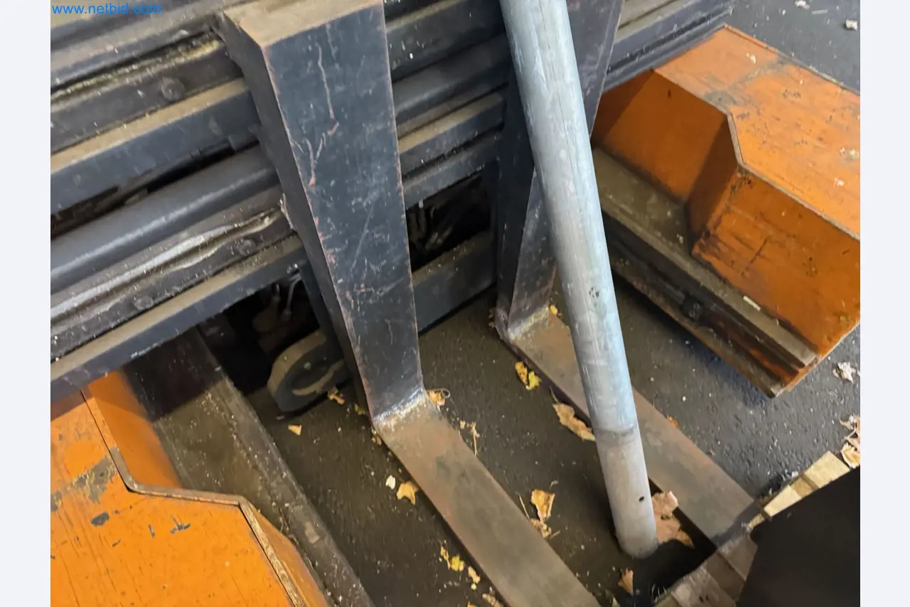 Machines and vehicles of a stage and building services engineering company-39