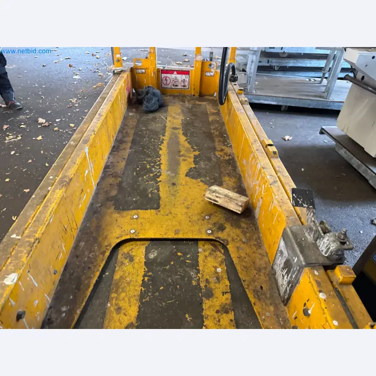 Machines and vehicles of a stage and building services engineering company-25