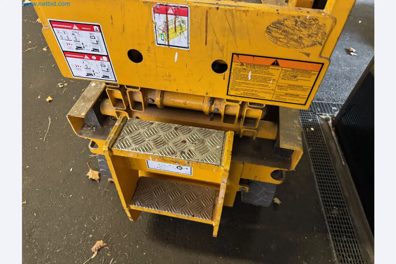 Machines and vehicles of a stage and building services engineering company-31