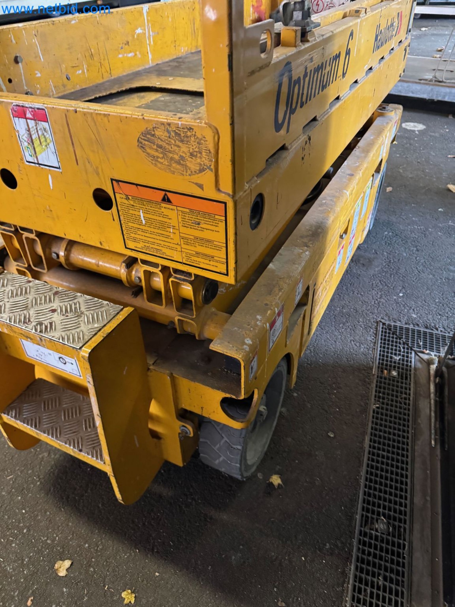 Machines and vehicles of a stage and building services engineering company-32