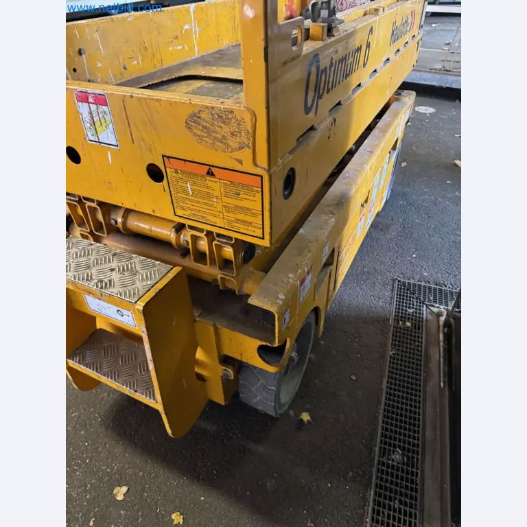 Machines and vehicles of a stage and building services engineering company-32