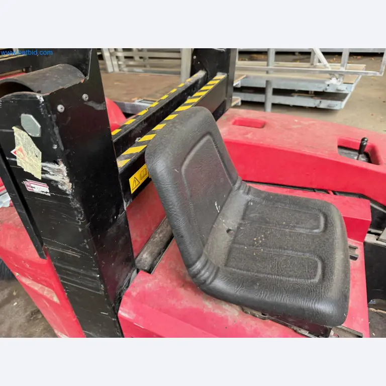 Machines and vehicles of a stage and building services engineering company-15