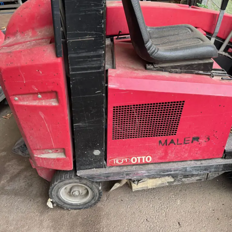 Aufsitzkehrmaschine RCM Otto E Top