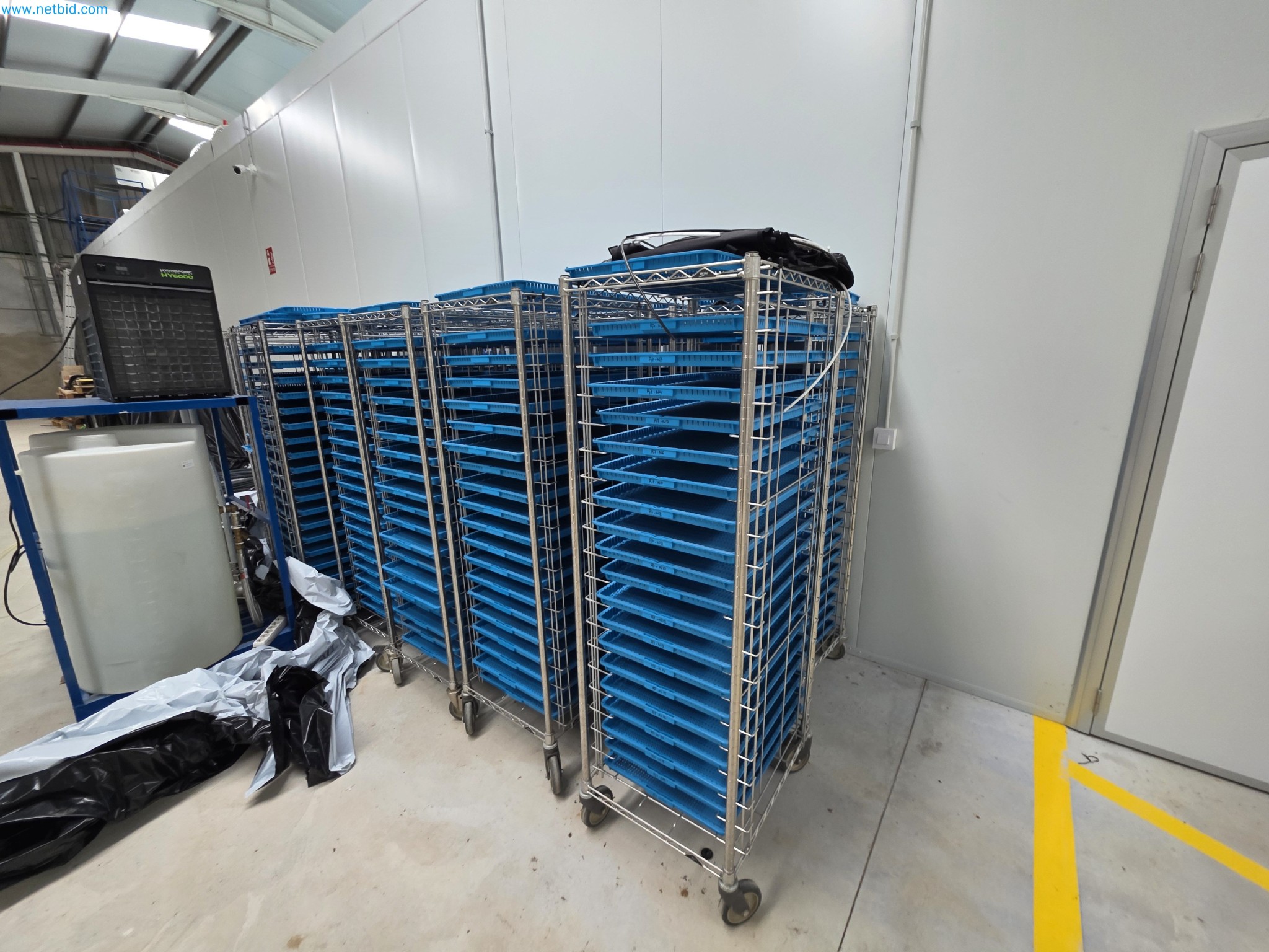 Máquinas y equipos de laboratorio de una empresa para el cultivo de cannabis medicinal-1