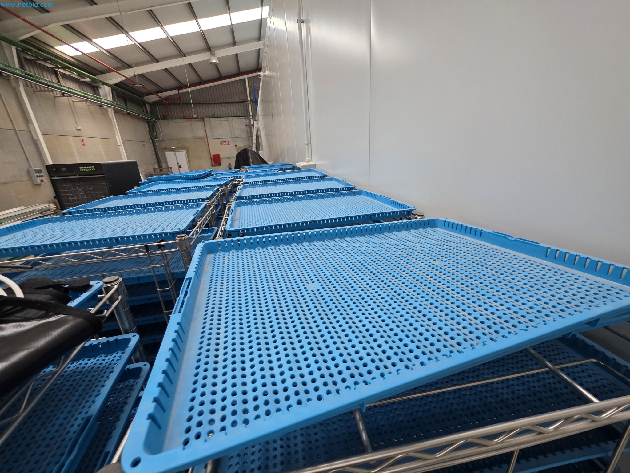 Máquinas y equipos de laboratorio de una empresa para el cultivo de cannabis medicinal-3