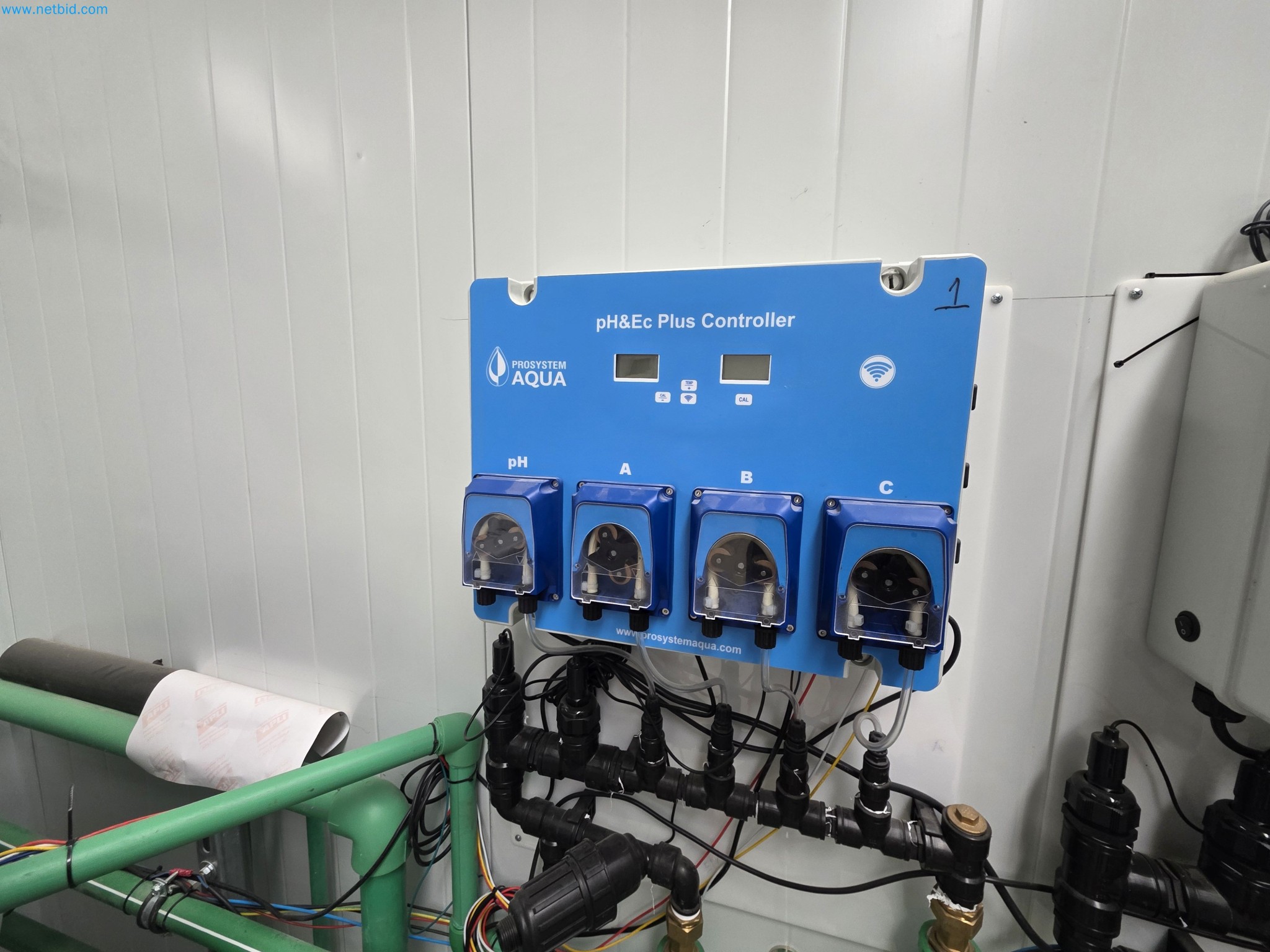 Maschinen und Laborausstattung eines Unternehmens für den Anbau von medizinischem Cannabis-2