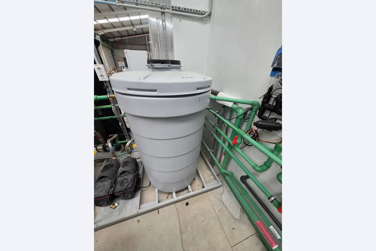 Maschinen und Laborausstattung eines Unternehmens für den Anbau von medizinischem Cannabis-4