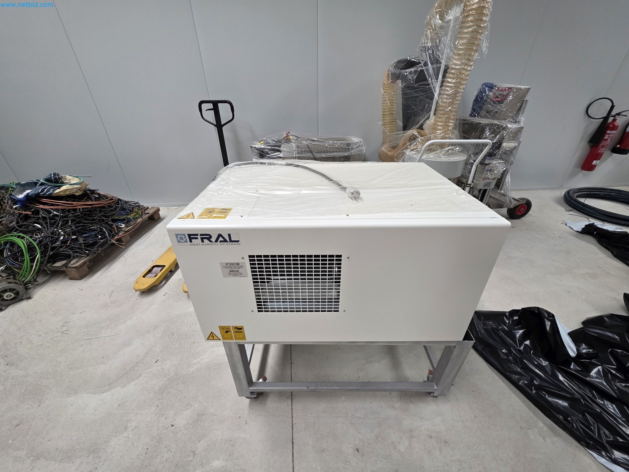 Máquinas y equipos de laboratorio de una empresa para el cultivo de cannabis medicinal-1