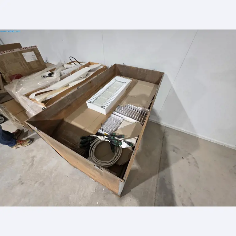 Maschinen und Laborausstattung eines Unternehmens für den Anbau von medizinischem Cannabis-1