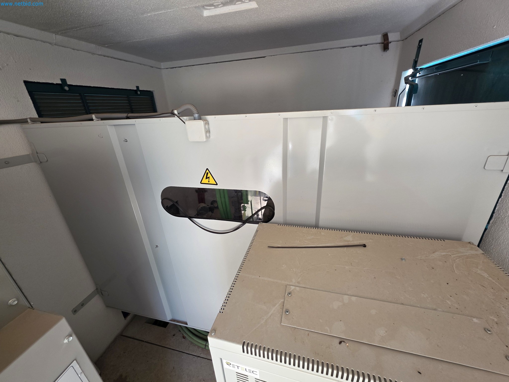 Maszyny i sprzęt laboratoryjny firmy do uprawy medycznej marihuany-10