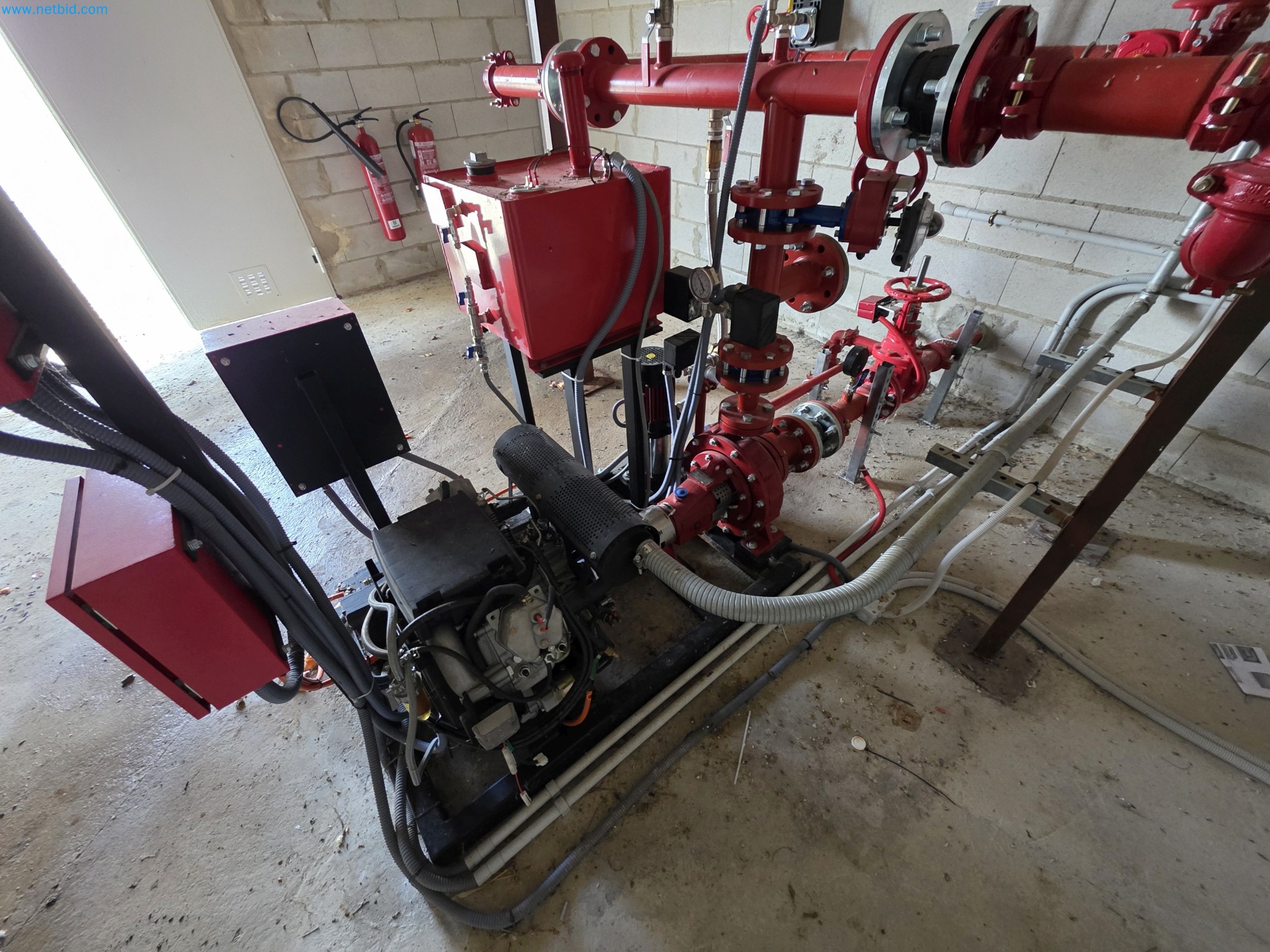 Maszyny i sprzęt laboratoryjny firmy do uprawy medycznej marihuany-5