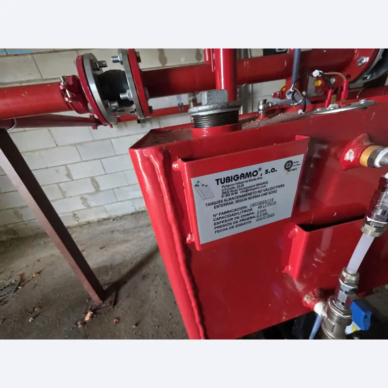 Maszyny i sprzęt laboratoryjny firmy do uprawy medycznej marihuany-9