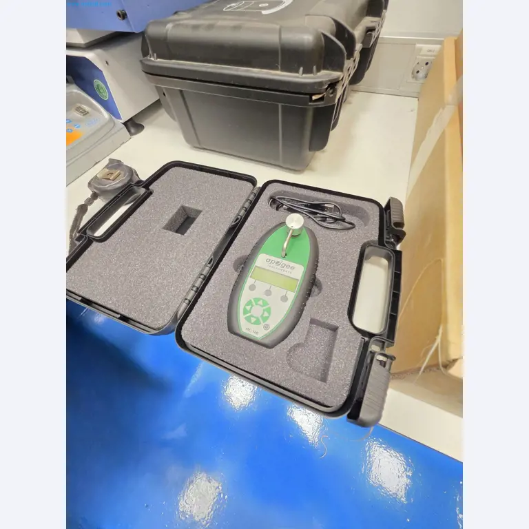 Máquinas y equipos de laboratorio de una empresa para el cultivo de cannabis medicinal-1