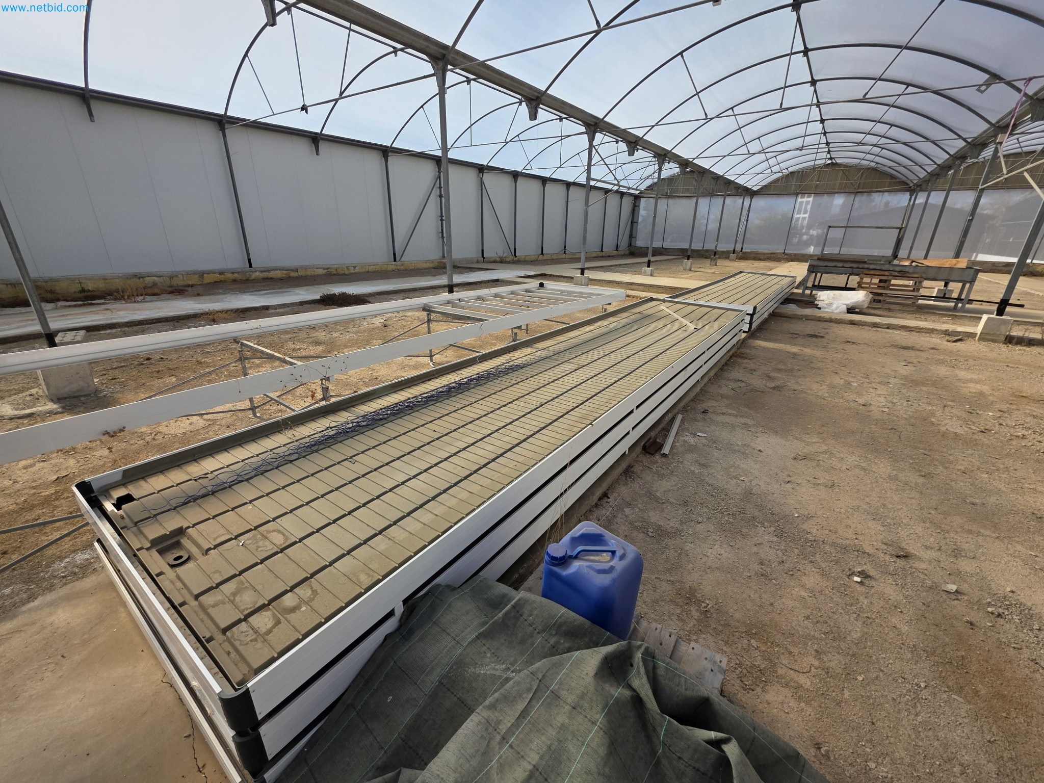 Máquinas y equipos de laboratorio de una empresa para el cultivo de cannabis medicinal-1