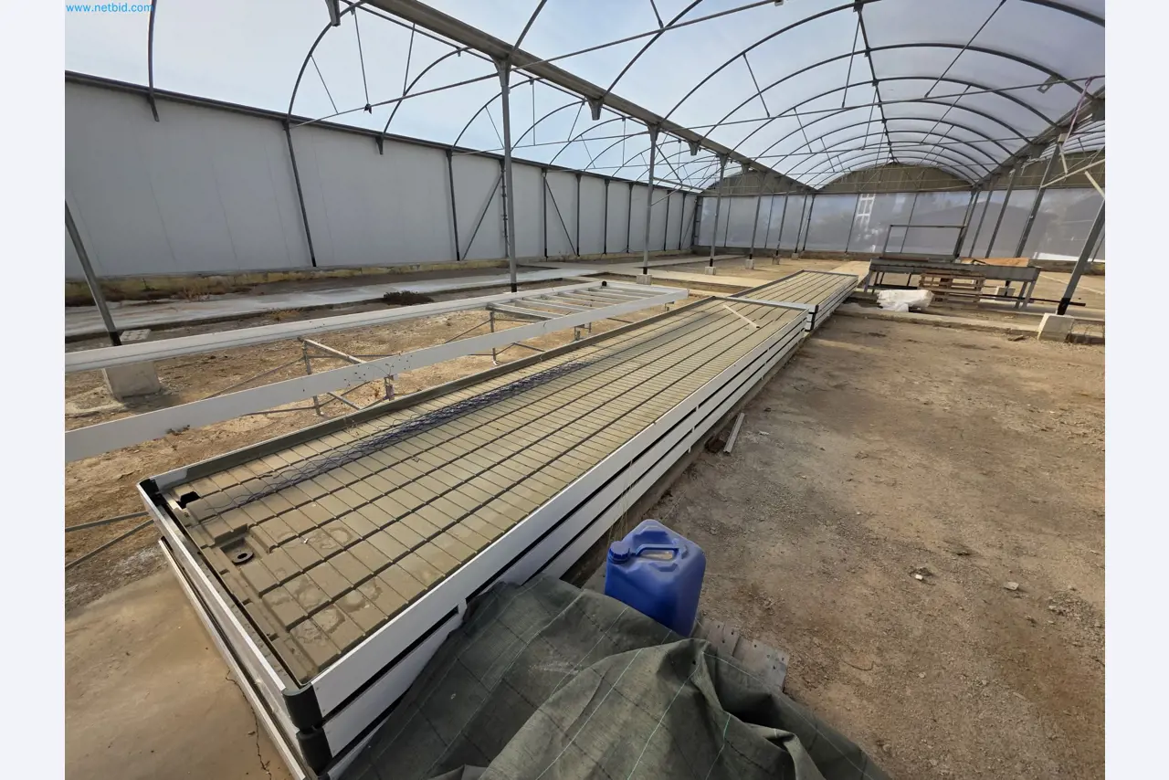 Maschinen und Laborausstattung eines Unternehmens für den Anbau von medizinischem Cannabis-1