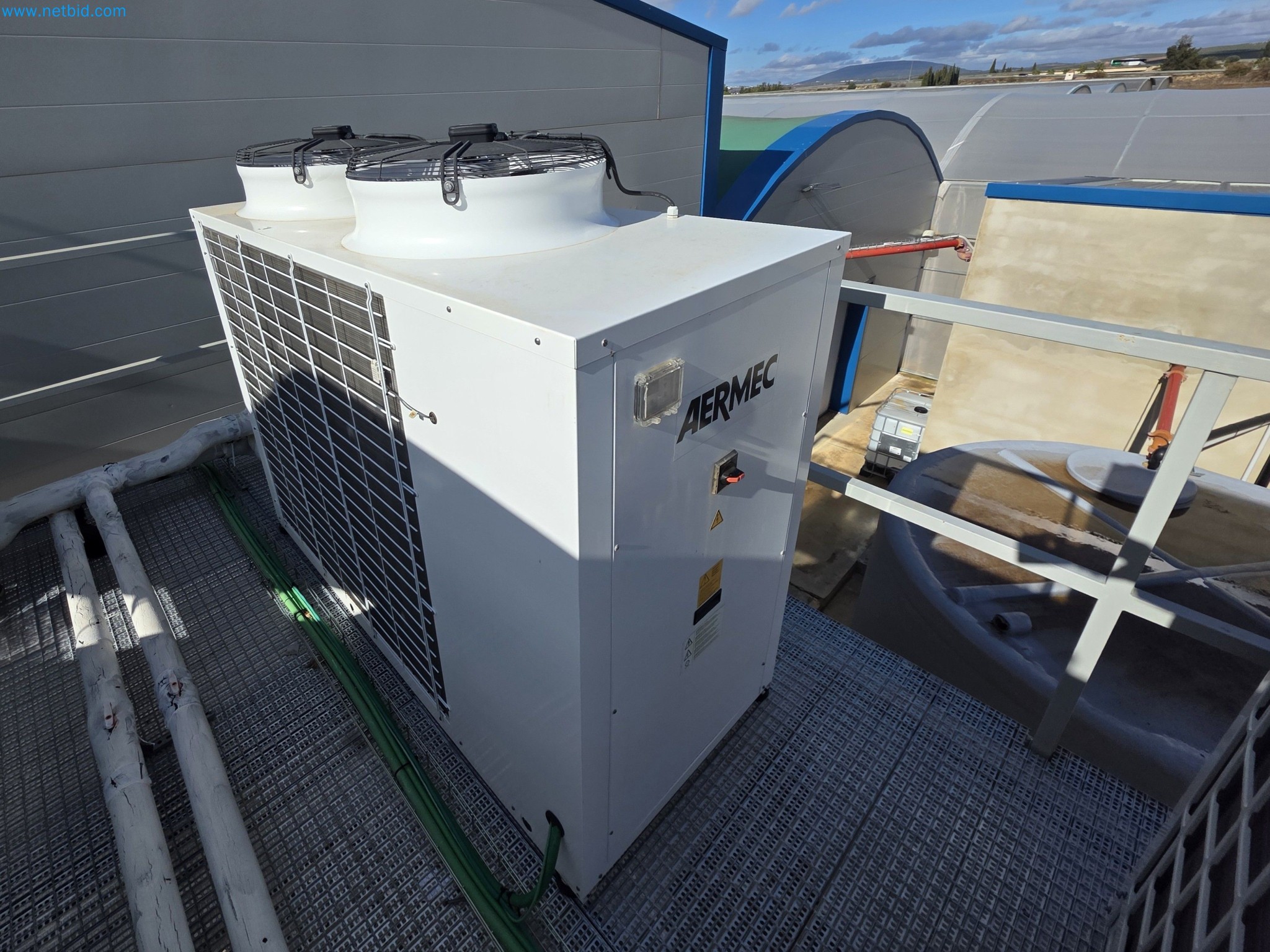 Máquinas y equipos de laboratorio de una empresa para el cultivo de cannabis medicinal-32