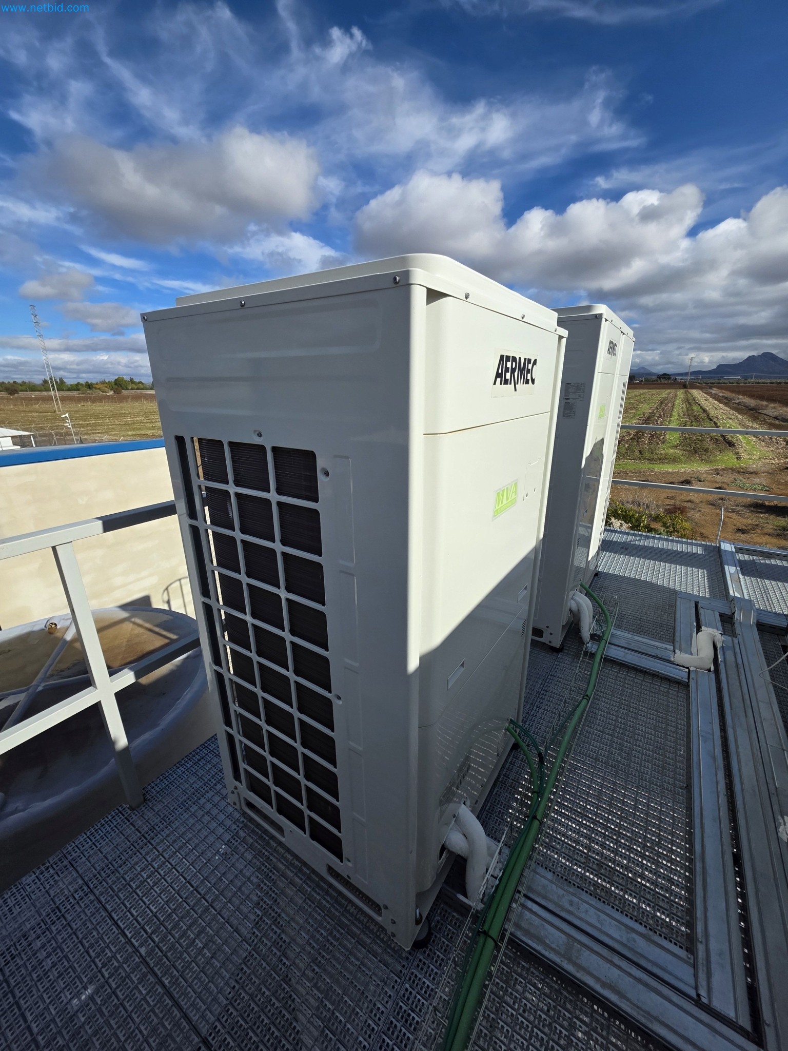 Máquinas y equipos de laboratorio de una empresa para el cultivo de cannabis medicinal-35