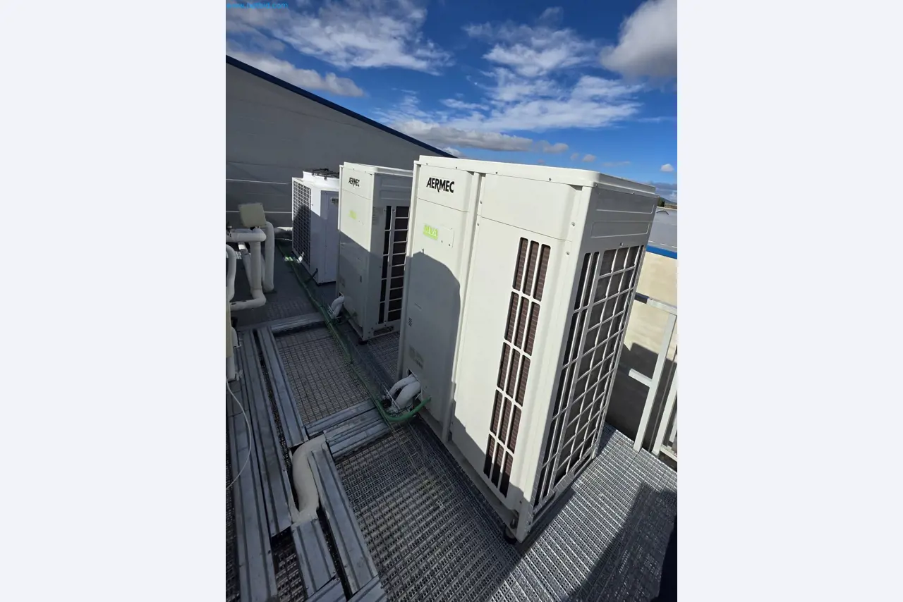 Máquinas y equipos de laboratorio de una empresa para el cultivo de cannabis medicinal-39