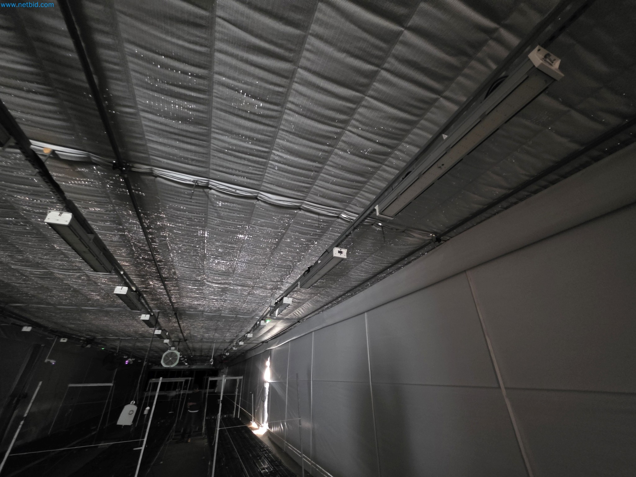 Maszyny i sprzęt laboratoryjny firmy do uprawy medycznej marihuany-3