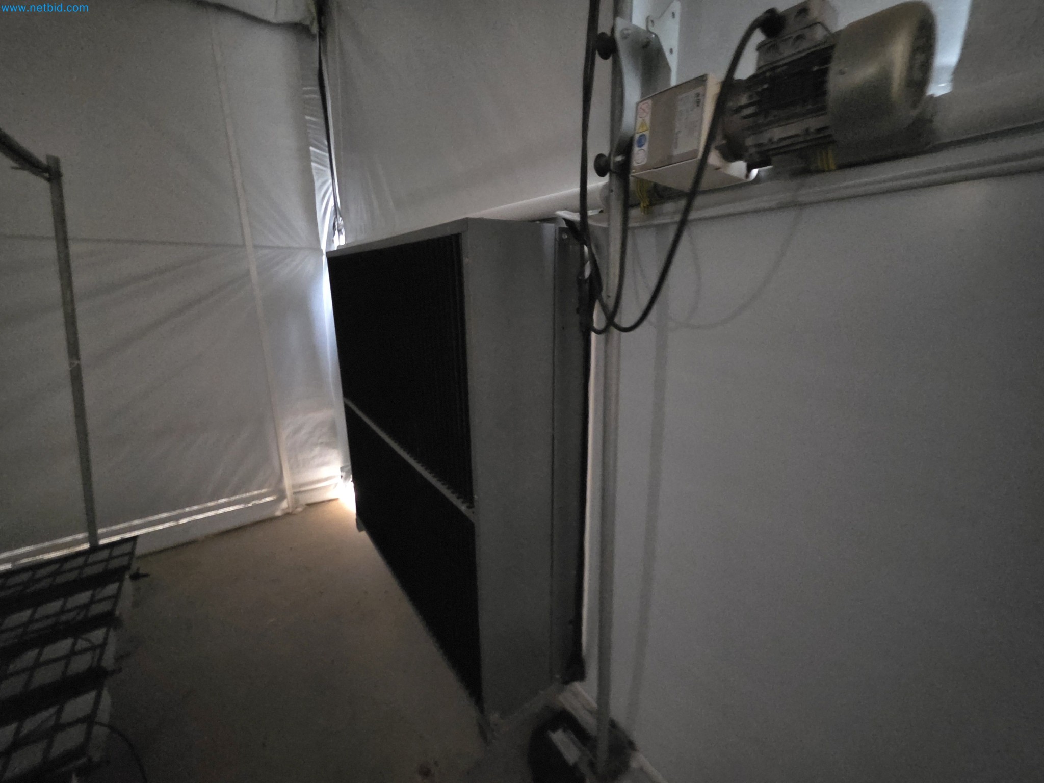 Maszyny i sprzęt laboratoryjny firmy do uprawy medycznej marihuany-8