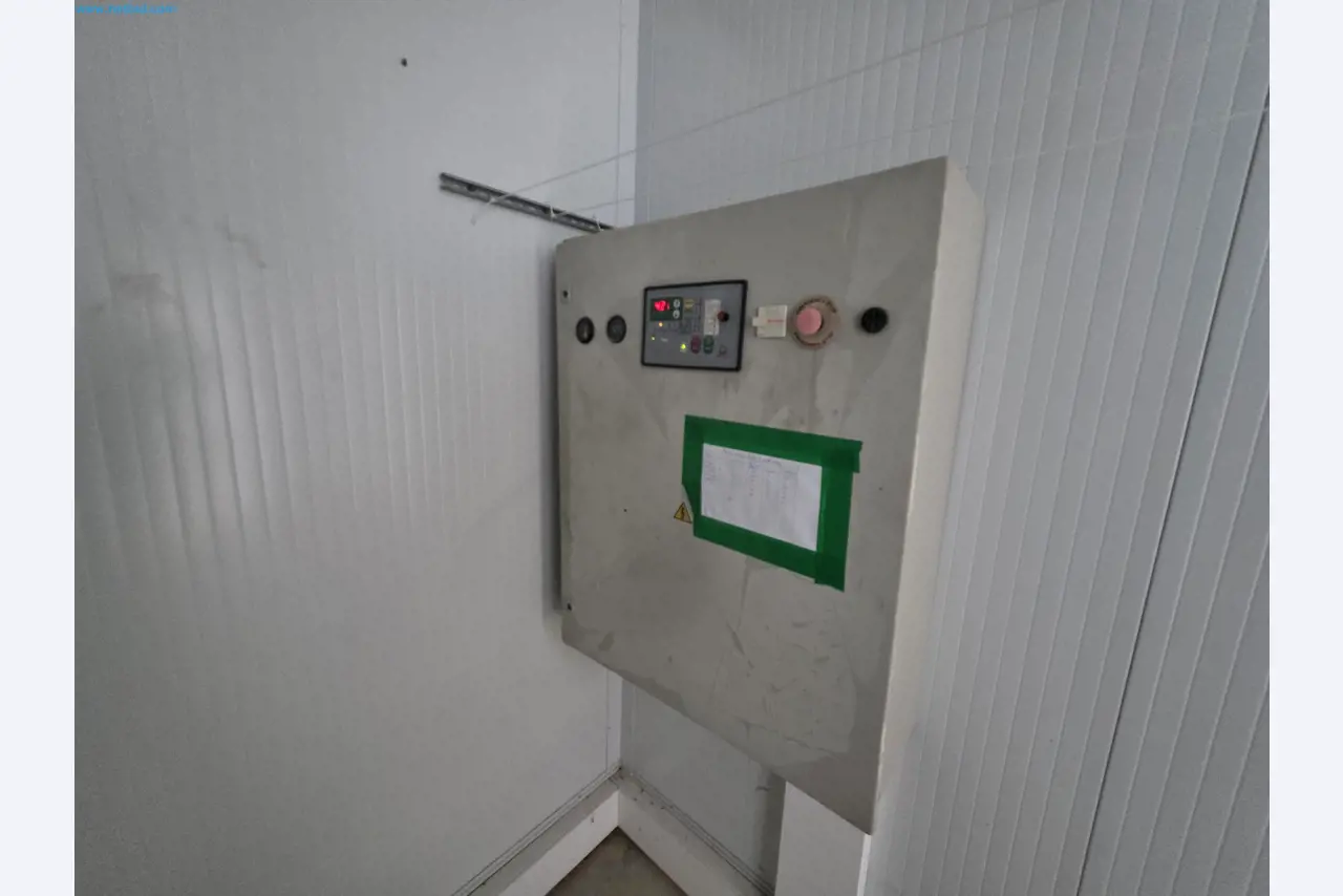 Maszyny i sprzęt laboratoryjny firmy do uprawy medycznej marihuany-6