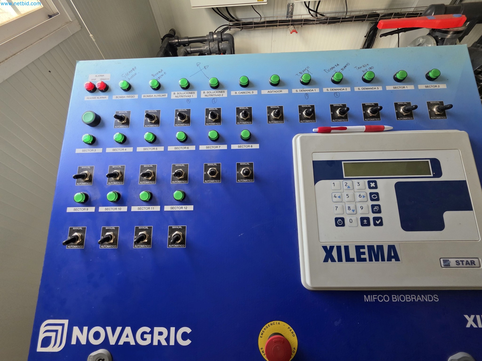 Maszyny i sprzęt laboratoryjny firmy do uprawy medycznej marihuany-11