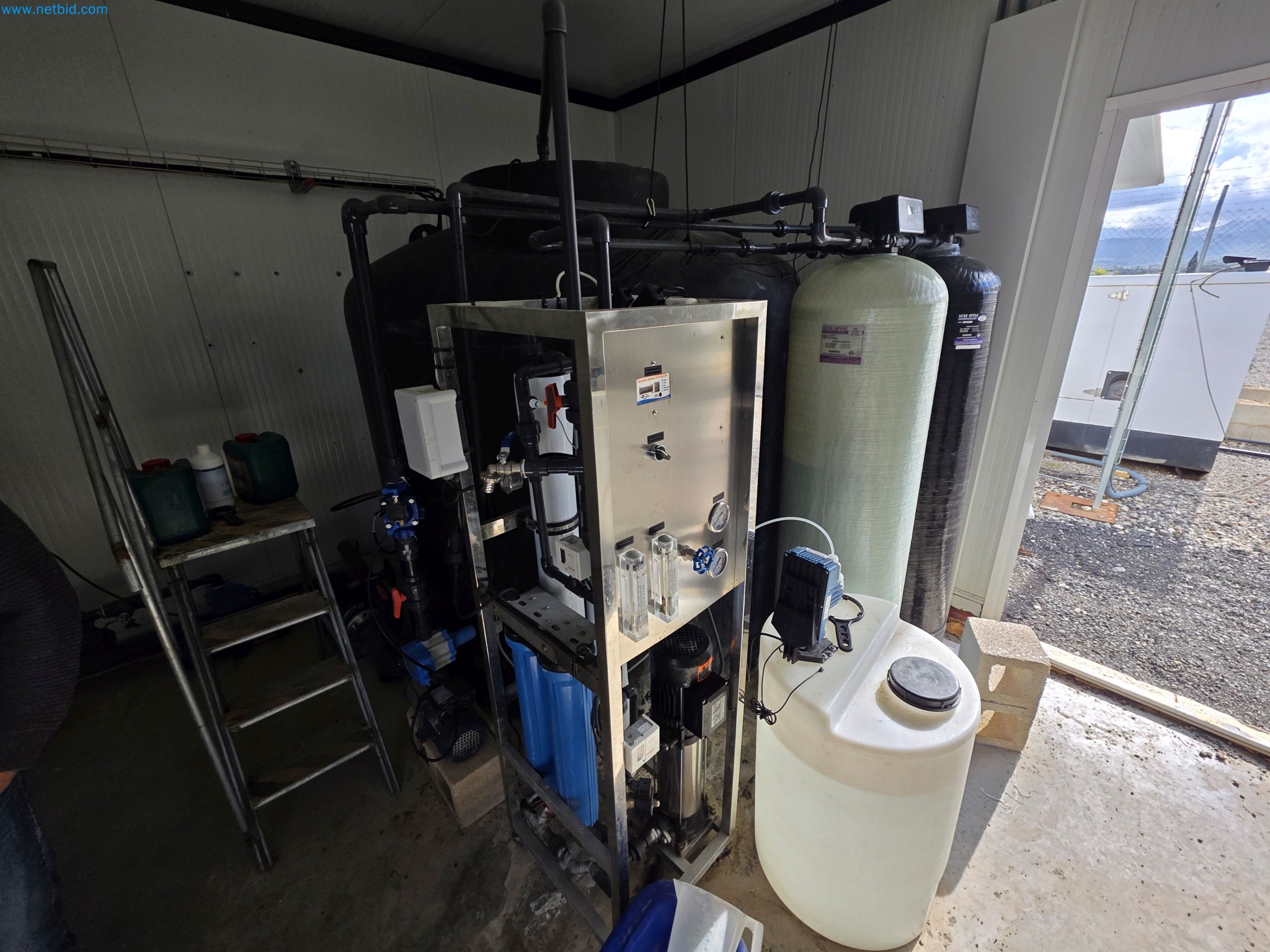 Maszyny i sprzęt laboratoryjny firmy do uprawy medycznej marihuany-18