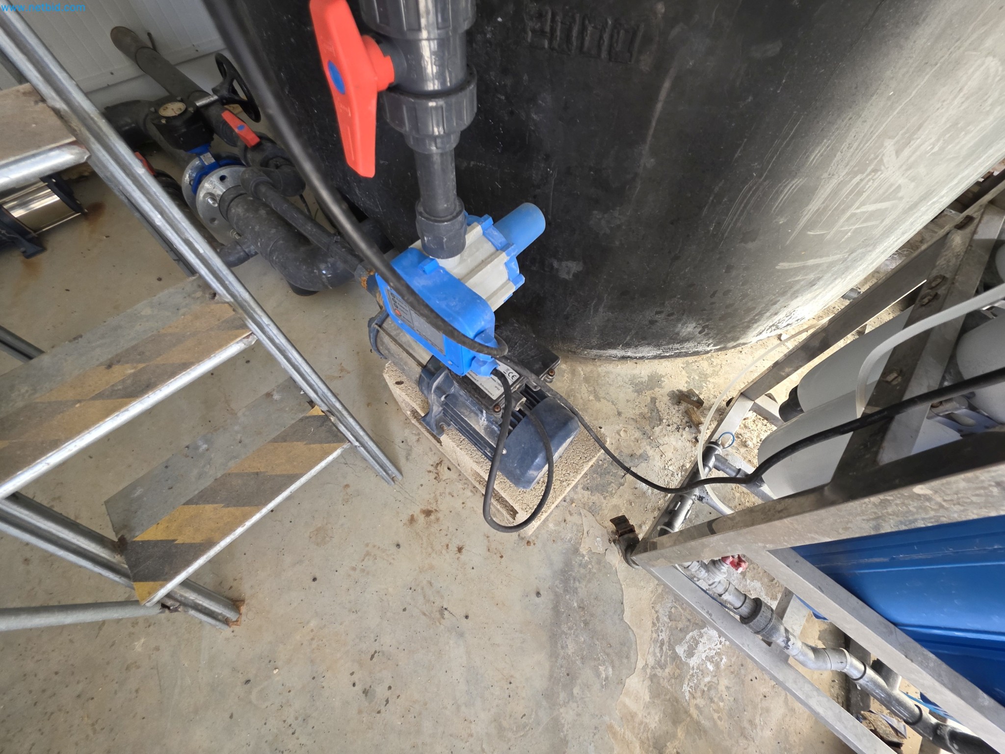 Maszyny i sprzęt laboratoryjny firmy do uprawy medycznej marihuany-21