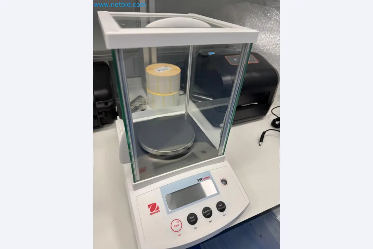 Máquinas y equipos de laboratorio de una empresa para el cultivo de cannabis medicinal-1