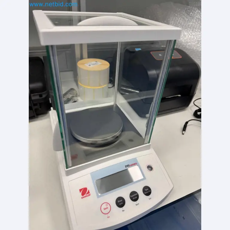 Máquinas y equipos de laboratorio de una empresa para el cultivo de cannabis medicinal-1