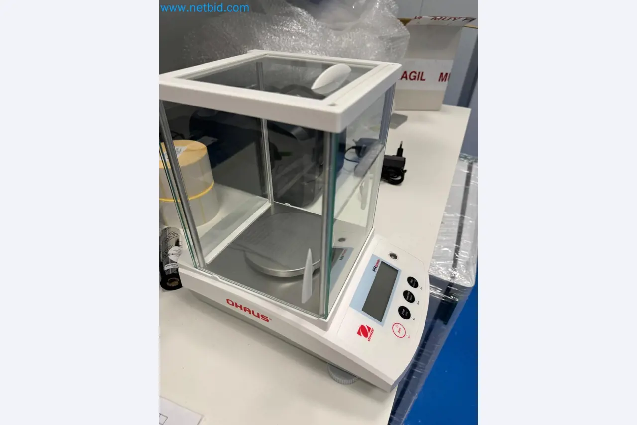 Máquinas y equipos de laboratorio de una empresa para el cultivo de cannabis medicinal-2