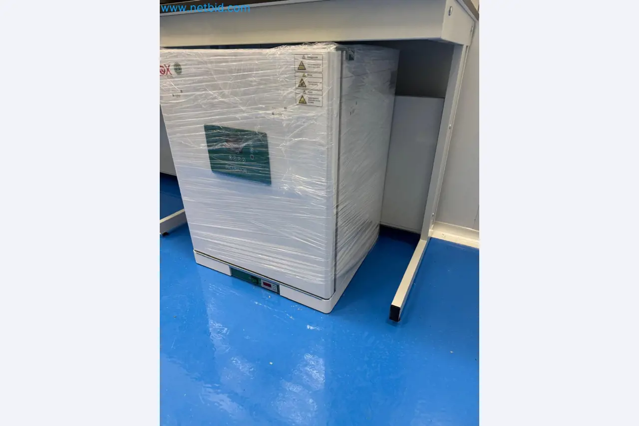 Máquinas y equipos de laboratorio de una empresa para el cultivo de cannabis medicinal-1