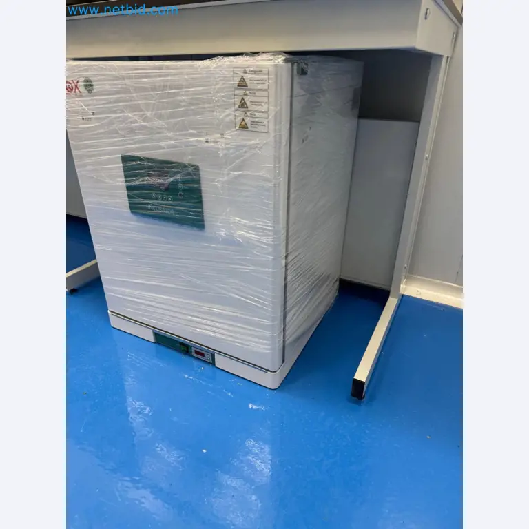 Máquinas y equipos de laboratorio de una empresa para el cultivo de cannabis medicinal-1