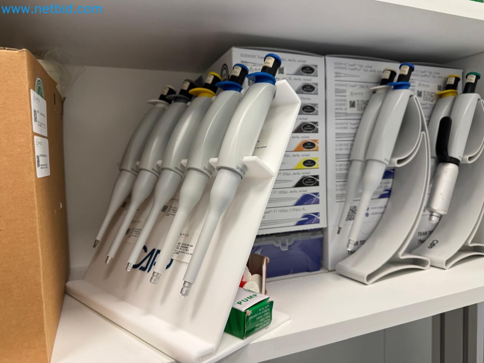 Maschinen und Laborausstattung eines Unternehmens für den Anbau von medizinischem Cannabis-2