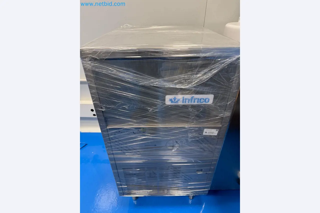 Machinery and laboratory equipment of a medicinal cannabis cultivation company-1