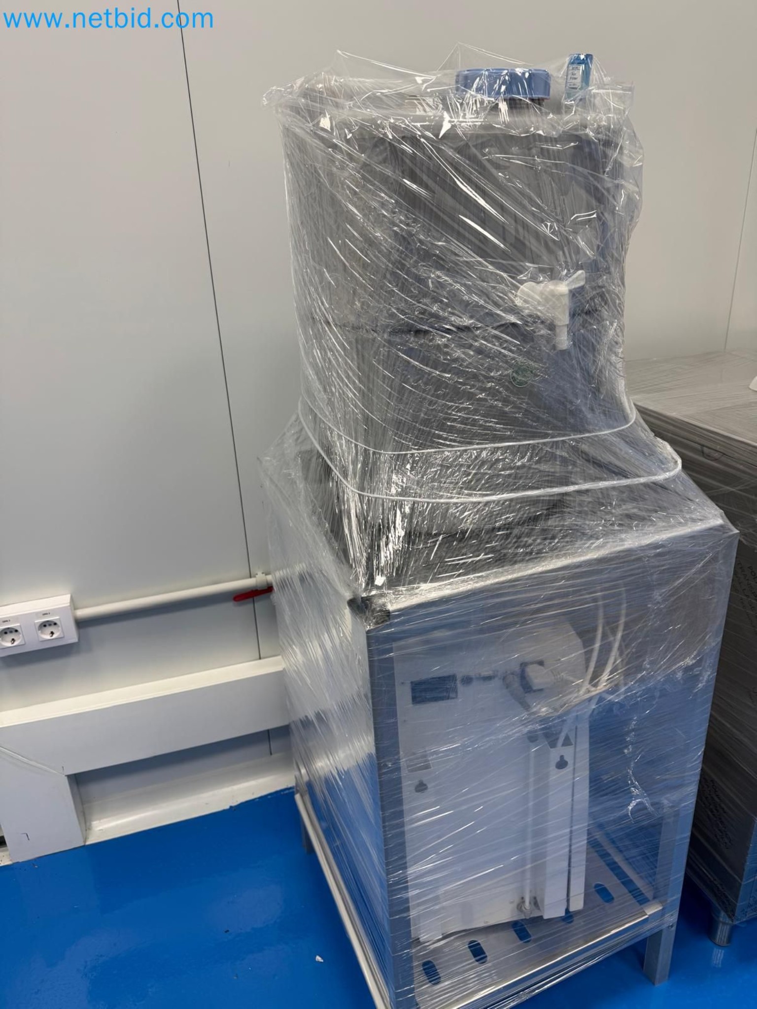 Maschinen und Laborausstattung eines Unternehmens für den Anbau von medizinischem Cannabis-1