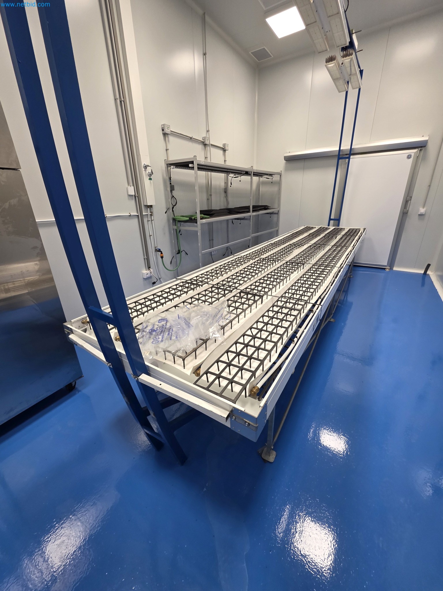 Maschinen und Laborausstattung eines Unternehmens für den Anbau von medizinischem Cannabis-1