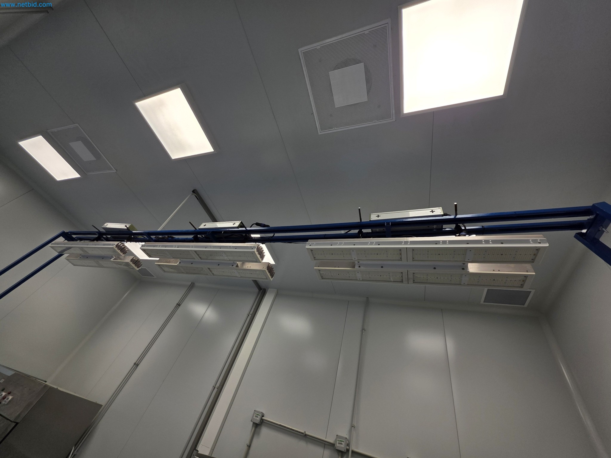 Maschinen und Laborausstattung eines Unternehmens für den Anbau von medizinischem Cannabis-3