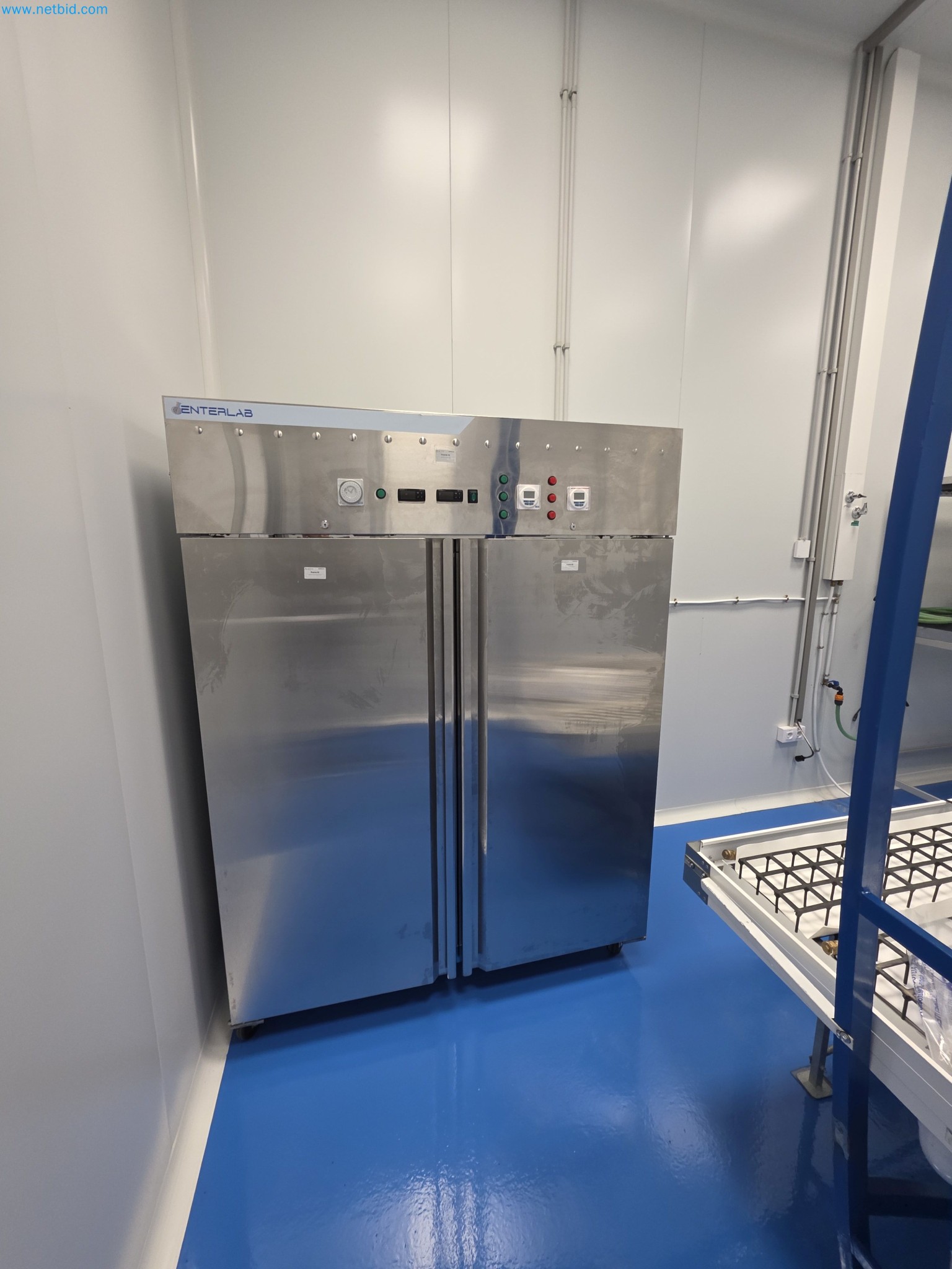 Máquinas y equipos de laboratorio de una empresa para el cultivo de cannabis medicinal-1