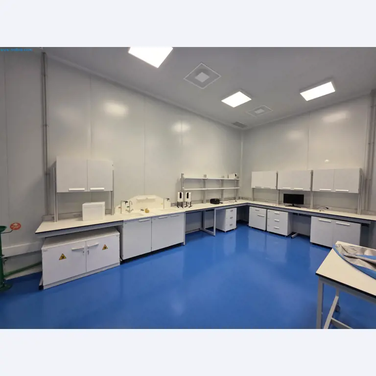 Máquinas y equipos de laboratorio de una empresa para el cultivo de cannabis medicinal-1